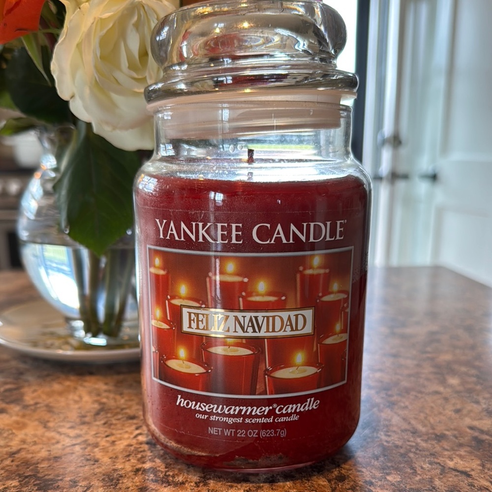 Yankee Candle Feliz Navidad Red Scented Jar